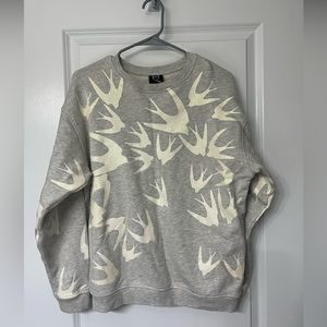 MCQ Alexander McQueen Bird-Flocked Sweatshirt in Light Gray